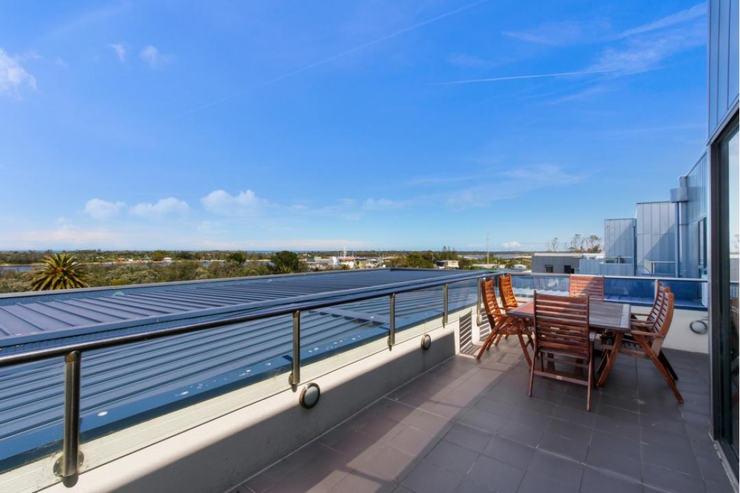 Curated The Esplanade Penthouse Gallery View 41