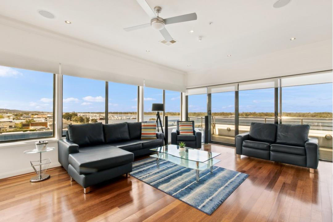 Curated visual reference: Curated The Esplanade Penthouse Gallery View 42
